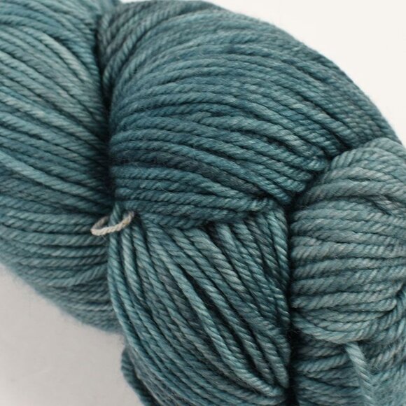 Neighborhood Fiber Co Studio Worsted Yarn SW Merino 400 Yds 8oz Hollins Market - Picture 2 of 4